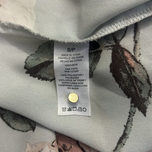 Dynamite Ruffled Sleeveless Top - Picture 7 of 9